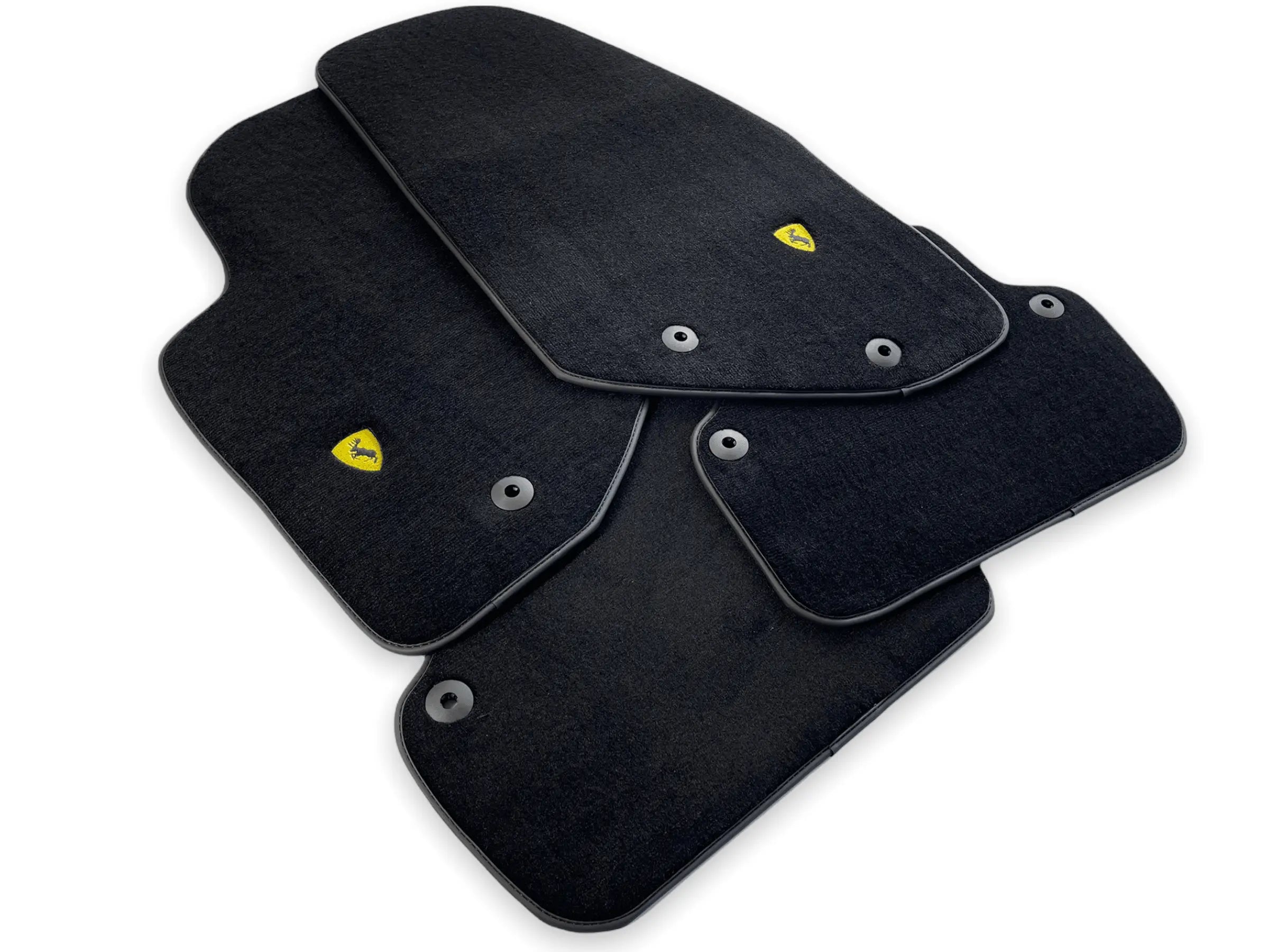 Floor Mats For Volvo V70 (2000-2007) - AutoWin